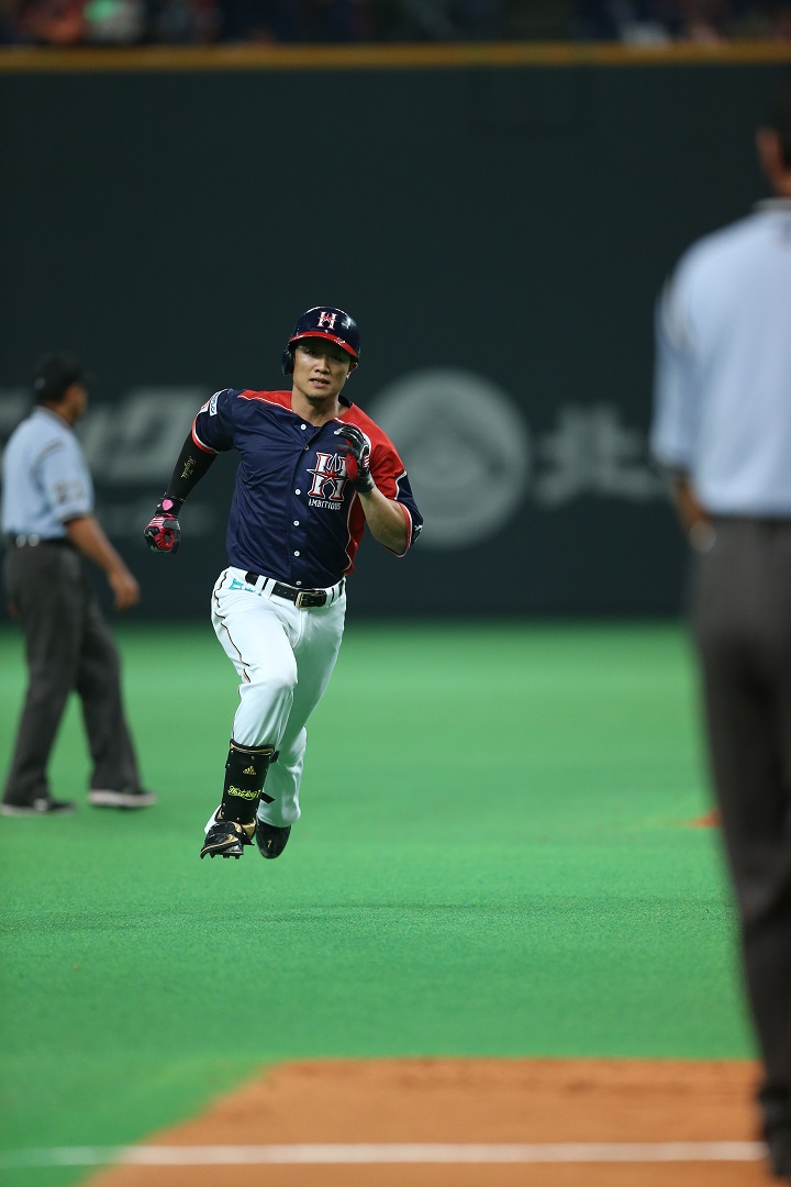 日本ハム・西川遥輝 3年ぶりの盗塁王奪回へ突っ走る | 野球コラム