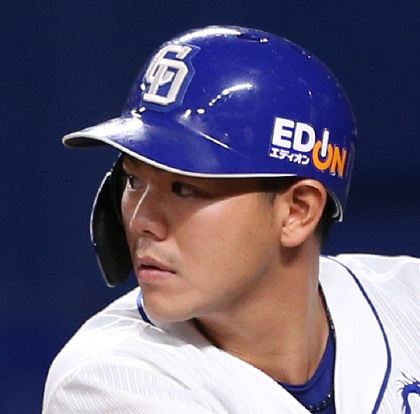 中日・高橋周平 内野手　スタンド目掛けでぶっ飛ばす！／新年の決意