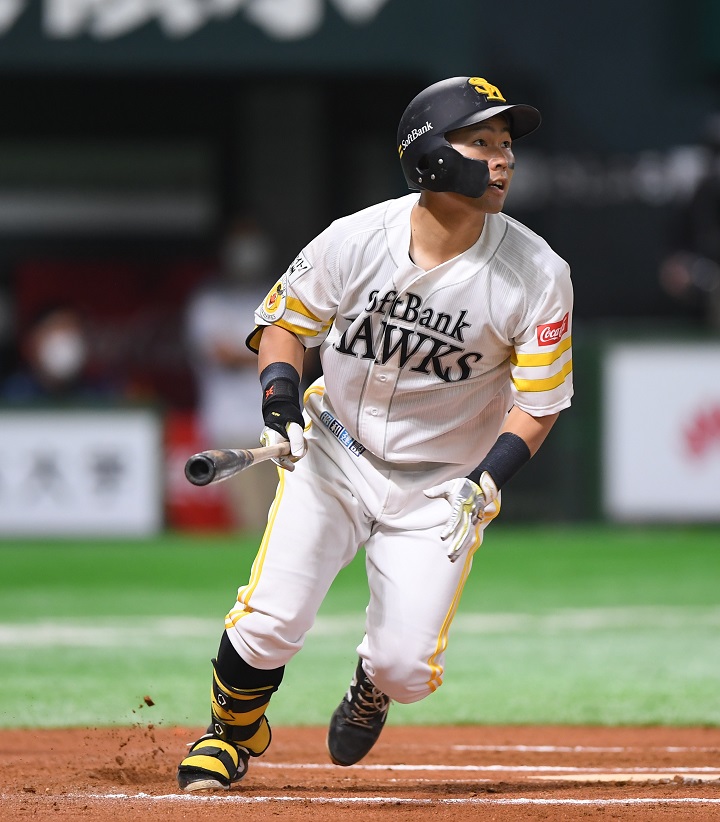 ソフトバンク・中村 晃　試合以外でも「ナイスチャレンジ!!」。等身大で戦う選手会長／本領発揮はこれからだ！