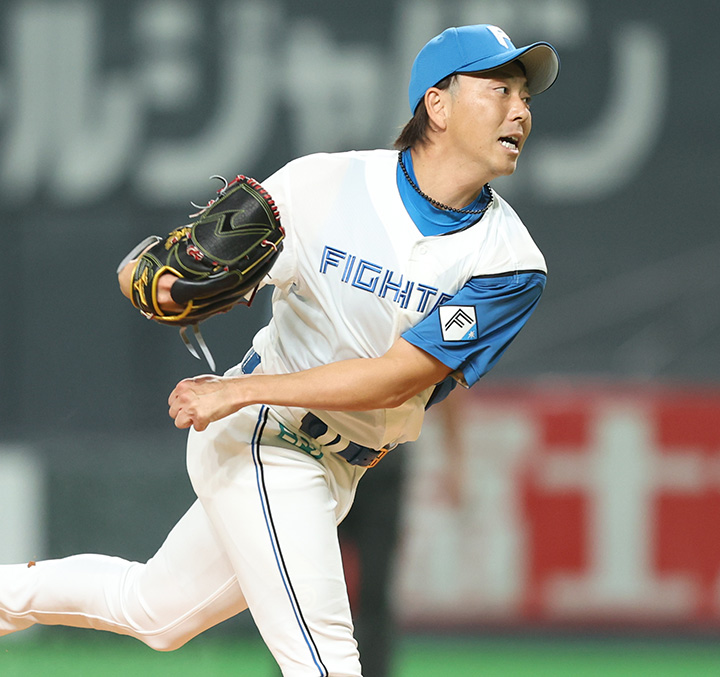 BBM  日本ハム　現役プロ野球選手　宮西尚生　直筆サイン入りカード BBM 日本ハム 現役プロ野球選手 宮西尚生 直筆サイン入りカード