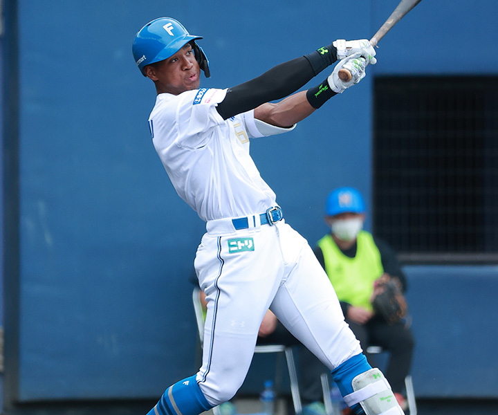 日本ハム・万波中正 「新球場1発目の公式戦はどうしても出たい」正外野手に名乗りを挙げる成長のアーチ／レギュラー争いのダークホース
