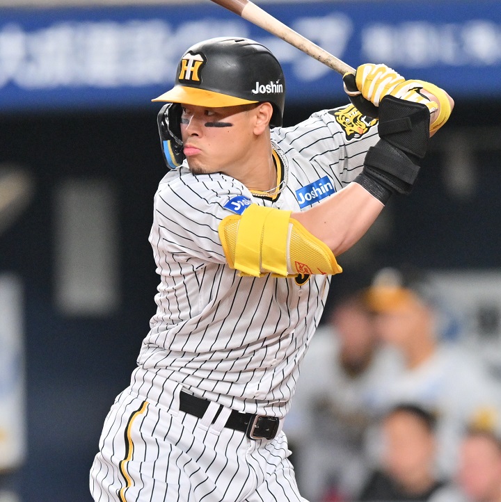 阪神・佐藤輝明　甲子園がお膝元の西宮出身 「ファンの応援をパワーに頑張ります」／地元愛を胸に
