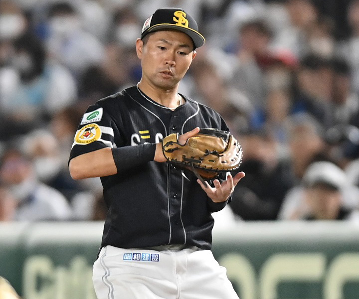 ソフトバンク・中村晃　本職でなくても準備は怠らず／守備職人のプライド