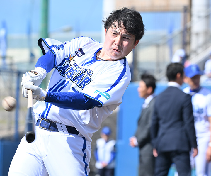 DeNA・佐野恵太 「絶対的な主力として活躍する」ために大きく打撃フォーム変更／レベルアップ宣言