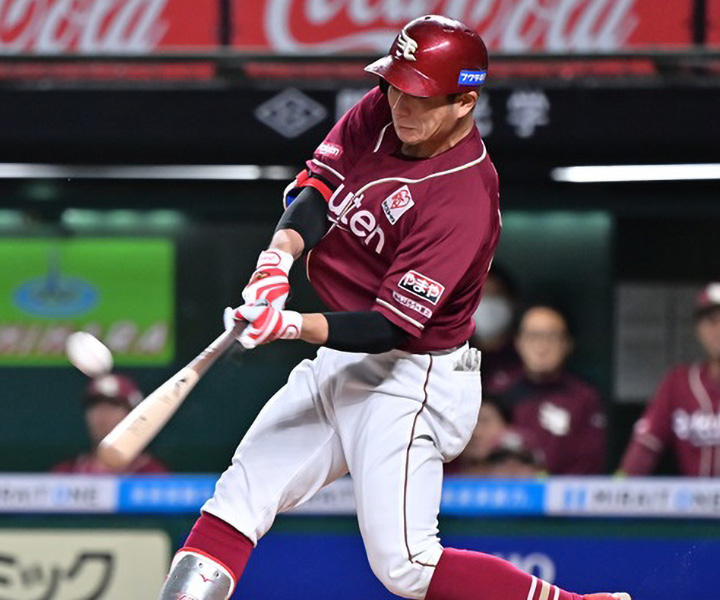 楽天・岡島豪郎　満足することなくバットを振る／スタートダッシュに成功