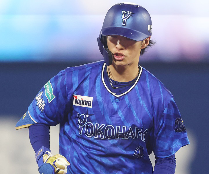 DeNA・度会隆輝　NPB史上初の快挙を掲げたバットマン　一番星として鮮烈なデビュー／第一歩を踏み出した