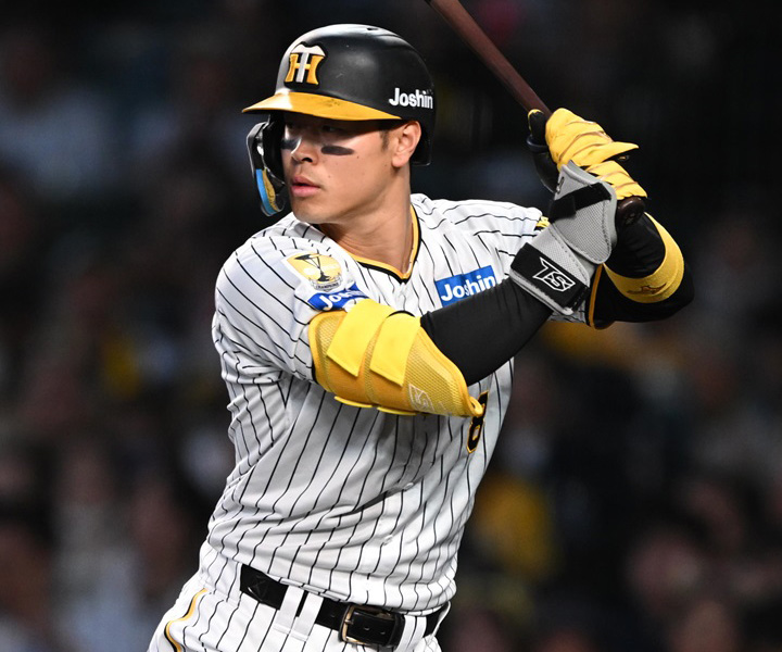 阪神・佐藤輝明　連覇には欠かせないスラッガーの長打力／切り札は俺だ！