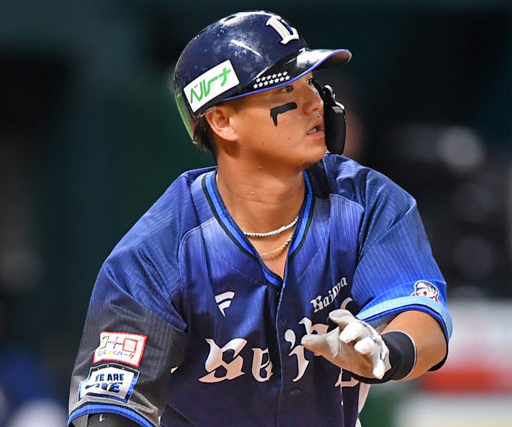 西武・佐藤龍世　チームのために「ポジション争いをしたくない」／契約更改、覚悟の誓い