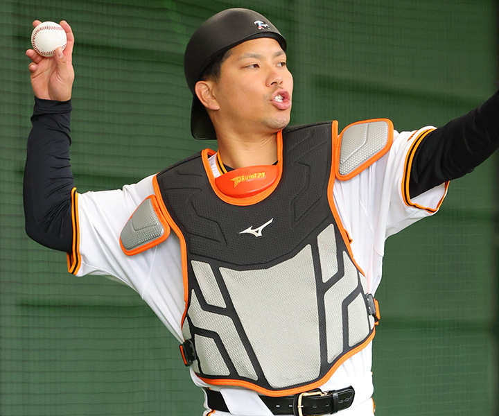 巨人・大城卓三 自ら出番を奪いにいく／生え抜きの輝き | 野球コラム