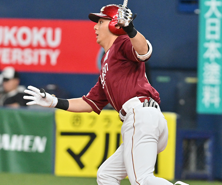 楽天・村林一輝　新たな背番号で「ますます頑張らないといけない」／節目の年を迎えて