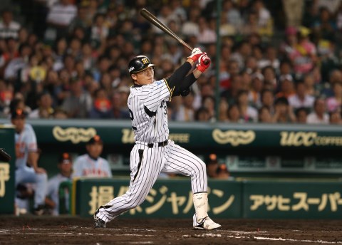 新井良太内野手 勝負強さの打撃を生かし 野球コラム 週刊ベースボールonline