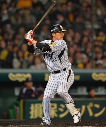 新井良太内野手 試合に出るためになりふり構わず 野球 週刊ベースボールonline