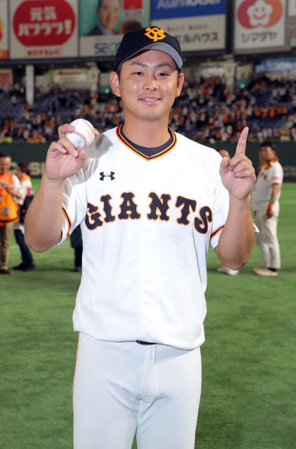 巨人 谷岡竜平 うれしいプロ初勝利 野球コラム 週刊ベースボールonline