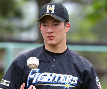 北海道日本ハムファイターズ 18 吉田輝星 直筆サインNPB公式球