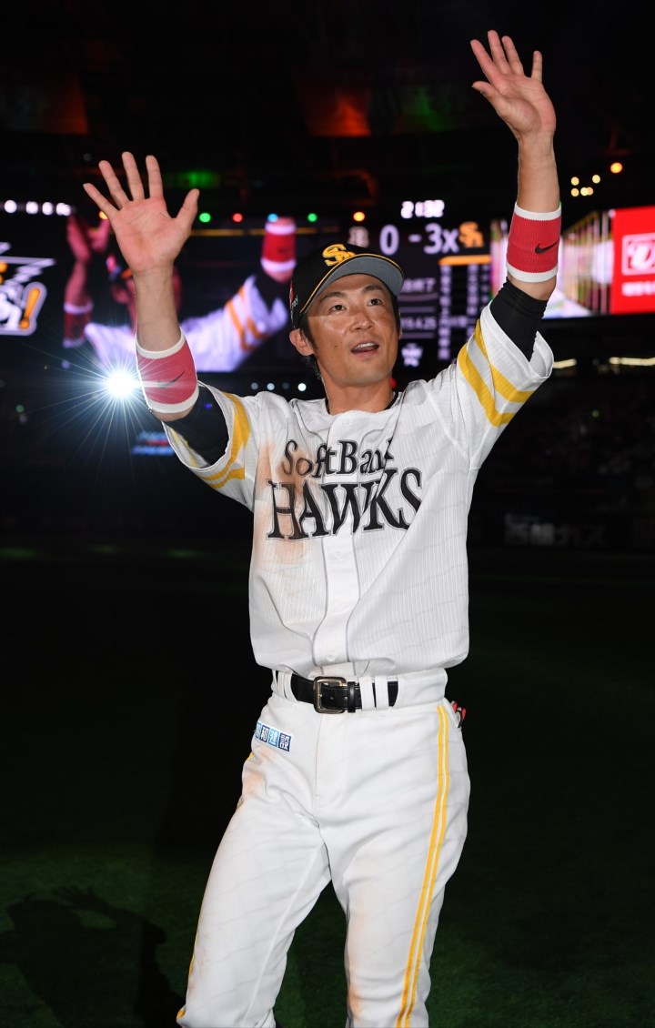 ソフトバンク　明石健志選手　支給品　実使用ナイキスパイク Yahoo!オークション - [チャリティ]福岡ソフトバンクホークス