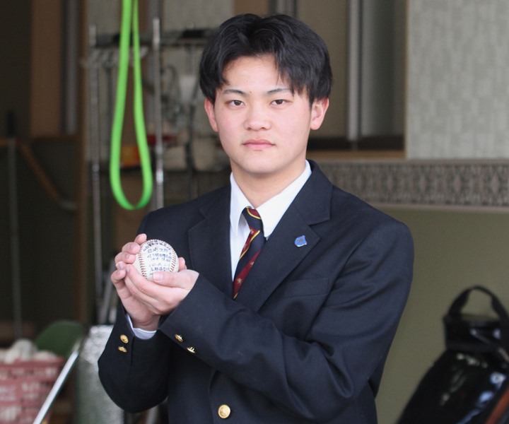 奇跡の男・岩崎生弥(仙台育英高-東北学院大)が目指すスラッガー像