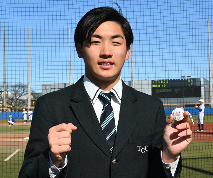 「野球歴3年」の最強DNA　日本を代表する元アスリートを両親に持つ谷佳亮が駒大進学