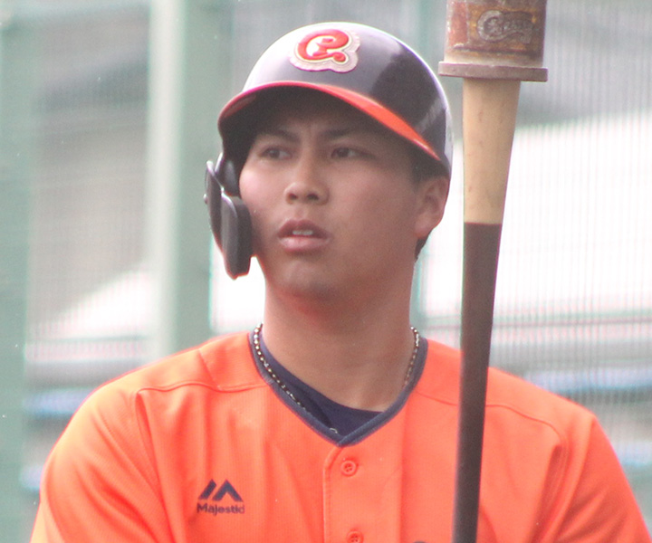 愛媛・浅井玲於　頂戦胸にチーム率いる「主将として若手とベテランの橋渡しをして、個人としてはドラフトでも結果を残したい」