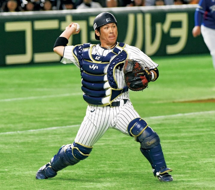 ソフトバンク・甲斐拓也インタビュー 信頼を、捕む 「すべてを