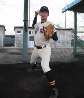 希少］山本由伸出身 都城高校野球部 ボタン二つ、写真2枚目は色のみの