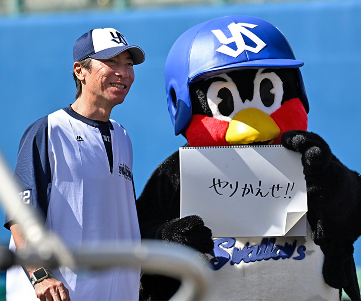 【首脳陣に聞く】ヤクルト・高津臣吾(一軍監督)「スワローズらしさを前面に出してほしい」