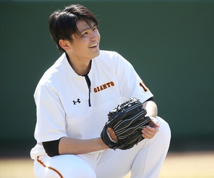 巨人の杉内俊哉選手の現役の時のサインボールです。 野球