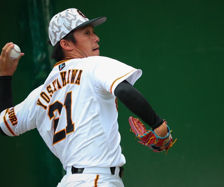 即購入可　北海道日本ハムファイターズ　吉川光夫選手　実使用グローブ hq720.jpg?sqp=-