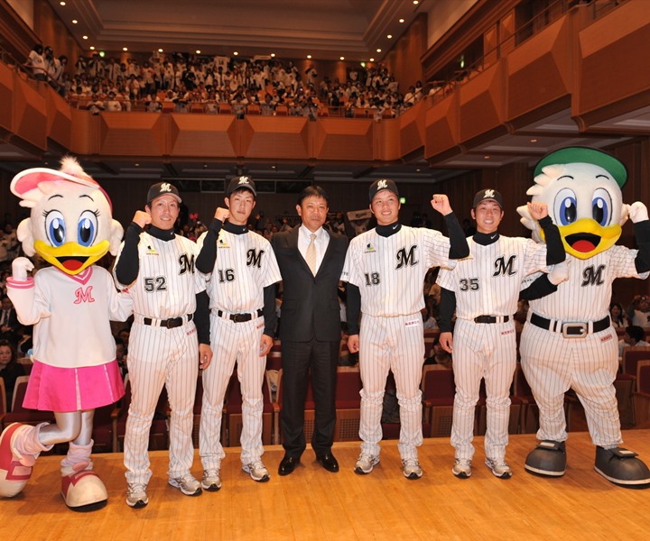 ロッテ 益田直也 最後に叫んだ ロッテ愛 来年は3位争いではなく 一番最後まで野球ができるように 野球 週刊ベースボールonline