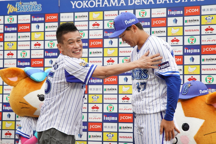DeNA・楠本泰史 あこがれのユニフォームをまとって「覚悟を決めて