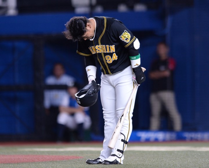 全てのアイテム 阪神タイガース、94番原口文仁ユニホーム勝負