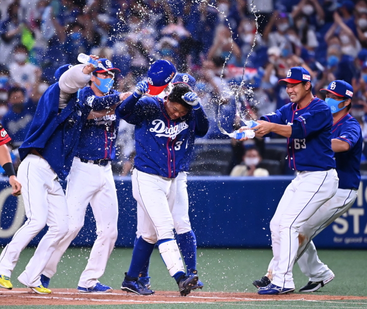 岡田彰布コラム「勝ち方を知っている立浪新監督 現時点でチーム