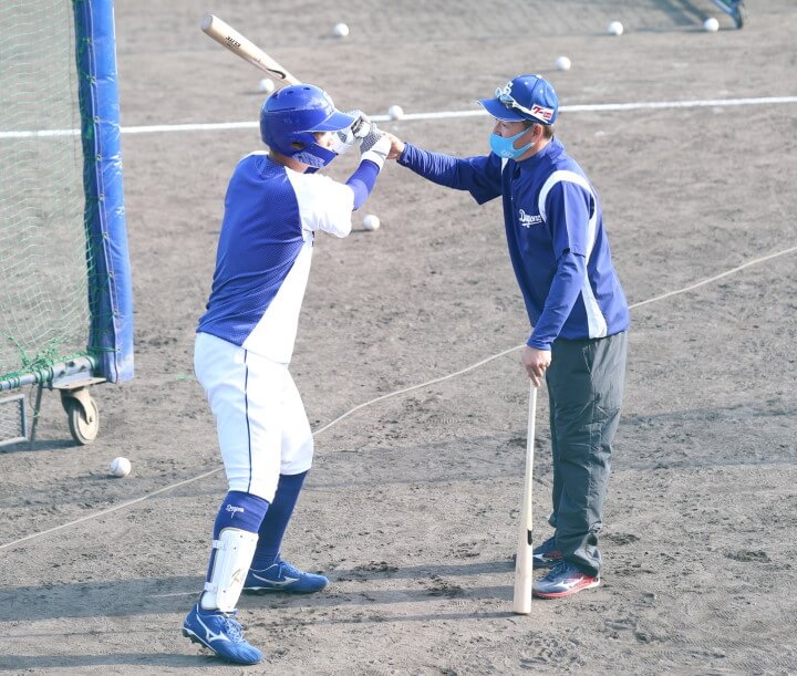 立浪和義コラム キャンプでは人に教えることの難しさを感じています 京田選手のバッティングで気になっていた部分とは 野球コラム 週刊ベースボール Online