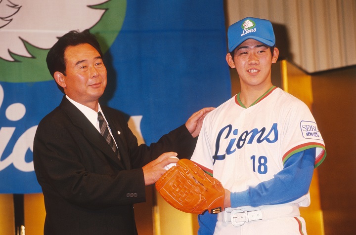 プロスパ 松坂大輔 1999 年　パ・リーグ新人王　最多勝記念フィギュア　西武 Amazon.co.jp: プロスパ 松坂大輔 1999 年 パ リーグ新人王 最多
