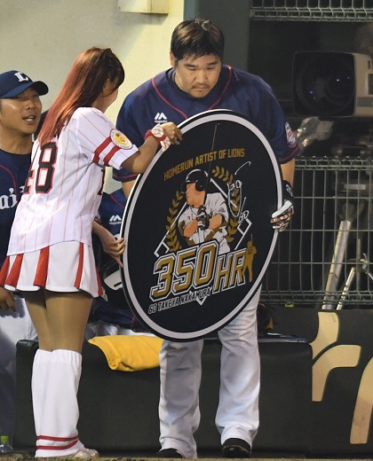 通算350本塁打！西武・中村剛也の本塁打率はまさにレジェンド級