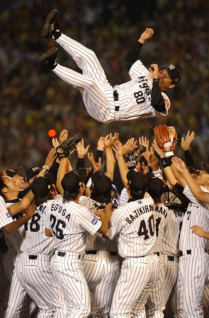 セはJFKで虎が優勝、パはバレンタイン旋風吹き荒れる／平成プロ野球史（17年／2005年編）