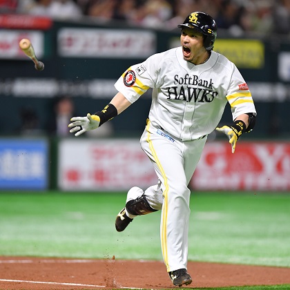 若鷹の前にそびえ立つソフトバンク・松田宣浩 | 野球コラム