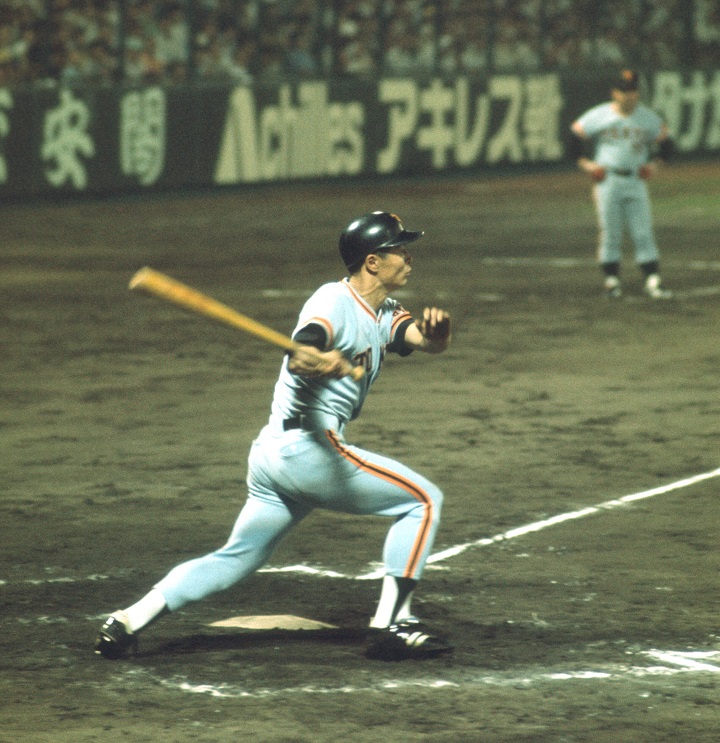 売り切れ必至！ 1977年プロ野球セ・リーグ公式戦巨人-広島王貞治740号 