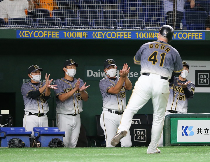 本当に伝統の一戦と呼べるのか 過去年の巨人と阪神の対戦成績は 野球コラム 週刊ベースボールonline