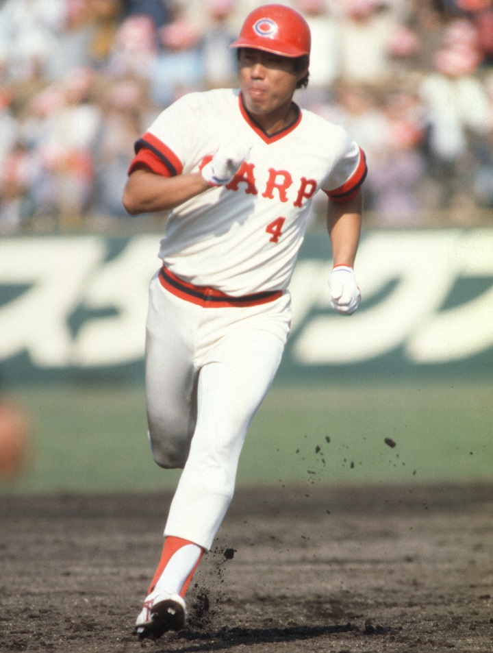 背番号物語 広島 4 助っ人の二塁手がエポックに 系譜に光るスイッチ初の首位打者は 野球コラム 週刊ベースボールonline