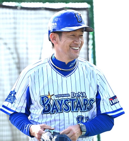 プロ野球監督が味わう想像以上の不安。三浦大輔監督、石井一久監督は果たして…