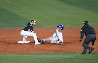 【日本S第3戦】伊原春樹「初回の攻防に明暗。梶谷を走らせたのは解せない」