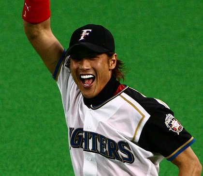 引退に向けた原点回帰。新庄剛志は「1」から「63」へ。過去には「この背番号で終わろうと思っていた」というスラッガーも【プロ野球はみだし録】