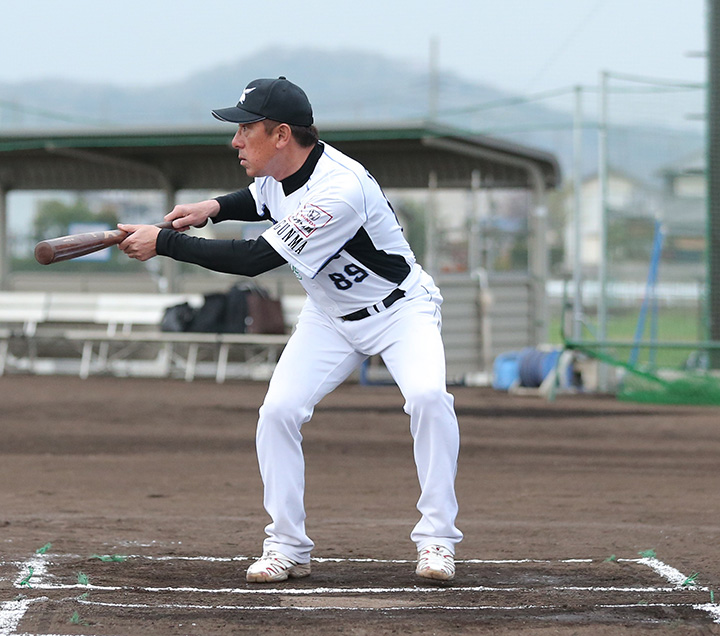 バントでボールの勢いの殺し方は 平野スペシャル がこれです 元西武 平野謙に聞く 野球コラム 週刊ベースボールonline