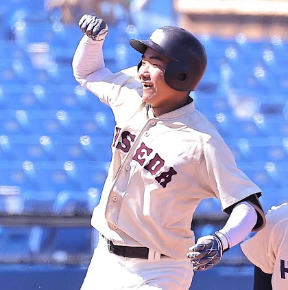 早大・小宮山悟監督が「一番うまいショートになる可能性がある」と期待する山懸秀がリーグ戦初打席で三塁打