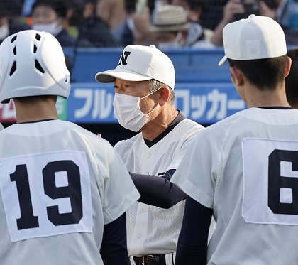 秋季東京都大会準決勝で敗退した日大三　小倉全由監督は来春で定年「どうなるのか、見ていてください」／高校野球リポート