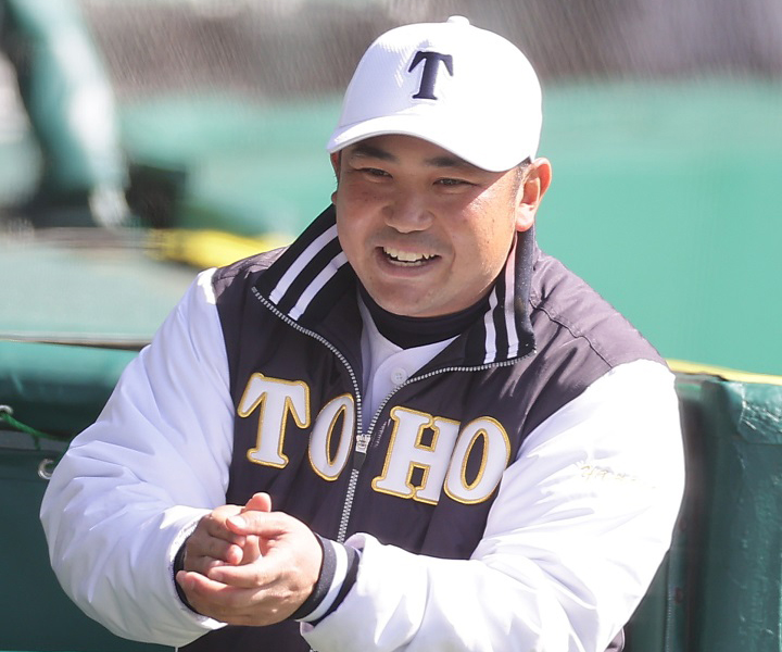 【2023センバツ】新体制で甲子園初勝利を飾った東邦　校長が語る山田祐輔監督の素顔