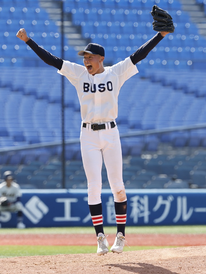 高校野球】春優勝の胴上げ投手となった武相の右腕 三上煌貴の涙が止まらなかった理由 | 野球コラム - 週刊ベースボールONLINE