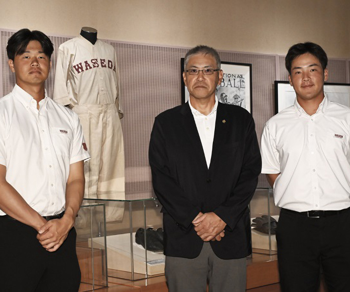 【大学野球】早大ナインが池田記念美術館を訪問　野球部の歴史と伝統に触れる