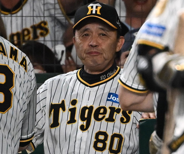 V逸で注目される阪神・岡田監督の去就　「もう1年続投」望む声が