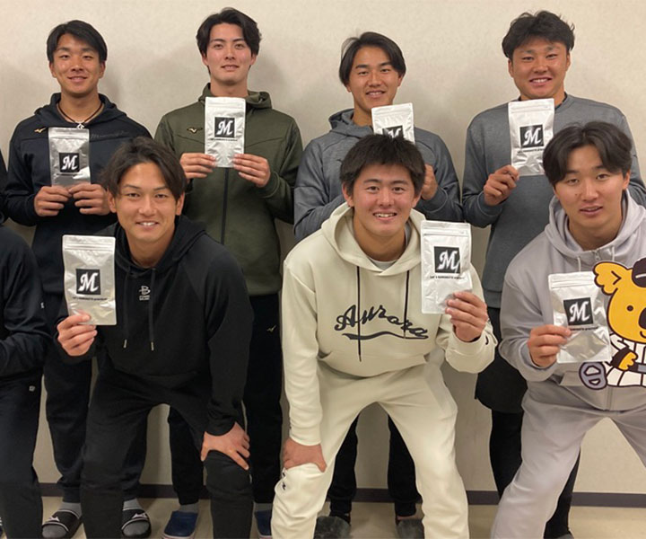 【ロッテ】西川史礁「平均より強かった！」／ルーキー9選手が「噛むチカラ」を測定